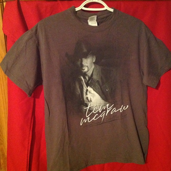 Tim McGraw concert tshirt - Picture 1 of 3